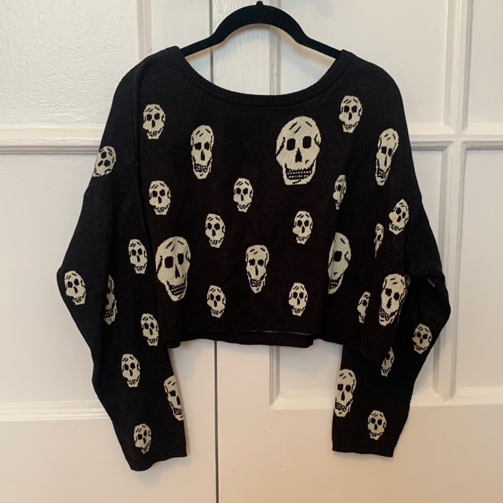 BETSEY JOHNSON SKULL SWEATER